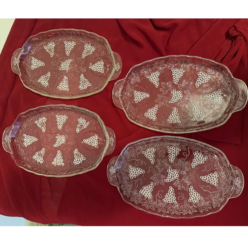 Vintage Anchor Hocking Clear Glass Grape Vine Snack Trays Set of 4 Oval